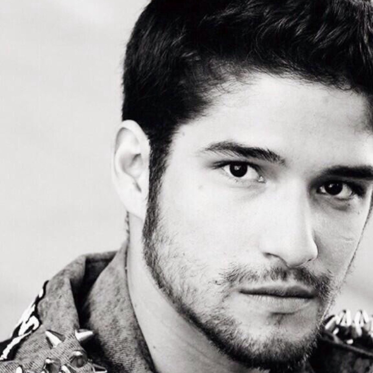 I am the alpha. I protect those whom i love, and right now its my arrow princess, @OnceAHuntre so treat her nicely. [RP][18+][Literate] #DisfiguredHaze
