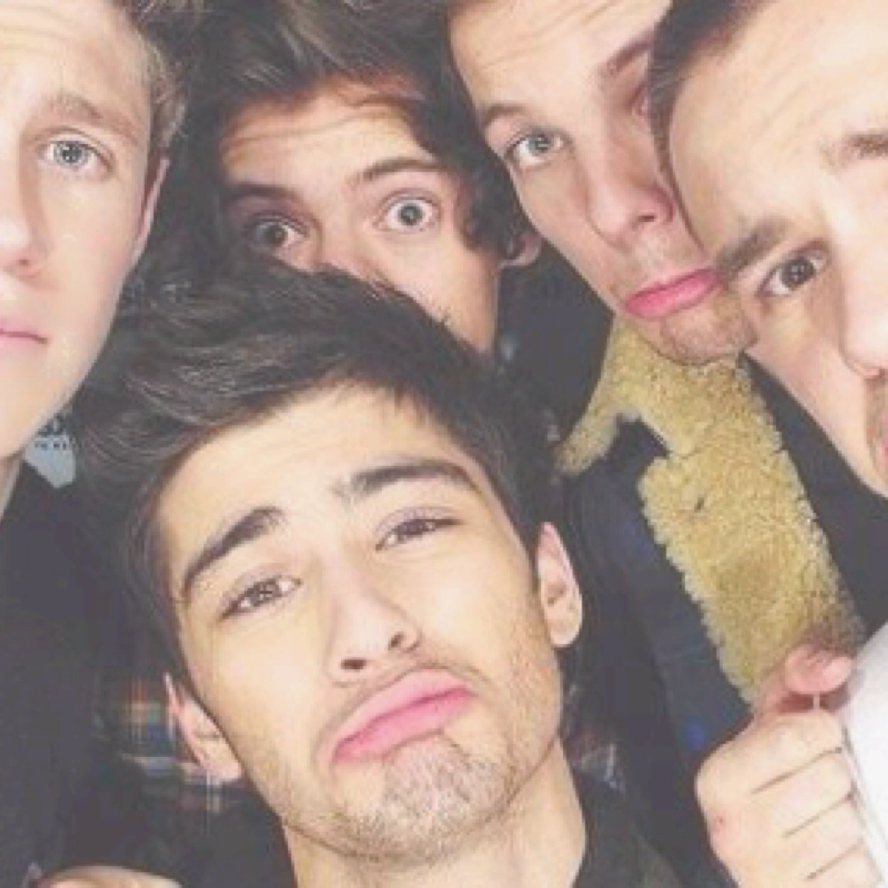 al0net00gether's profile picture. 