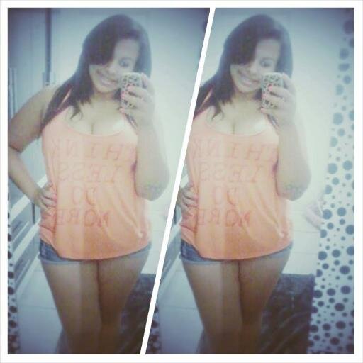 Eu tiive qee  mudar, foi preciso... Teeu segredo rouboou oo meeu Sorriso!