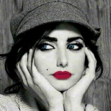 ‏‏لا تحاول تبهر احد القبول من الله...♥🙏