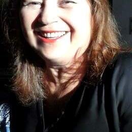 LULA sempre!
Empreendedora, Produtora de Conteúdo
Missão:
Direcionar pessoas para uma vida melhor.  
Paixão por Ozonioterapia e Biotecnologia.