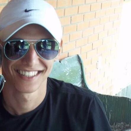 Minha vida e andar por esse Pais,pra ve se um dia descanso feliz,guardando as recordações das terras onde passei,andando pelos sertões e os amigos qi la deixei