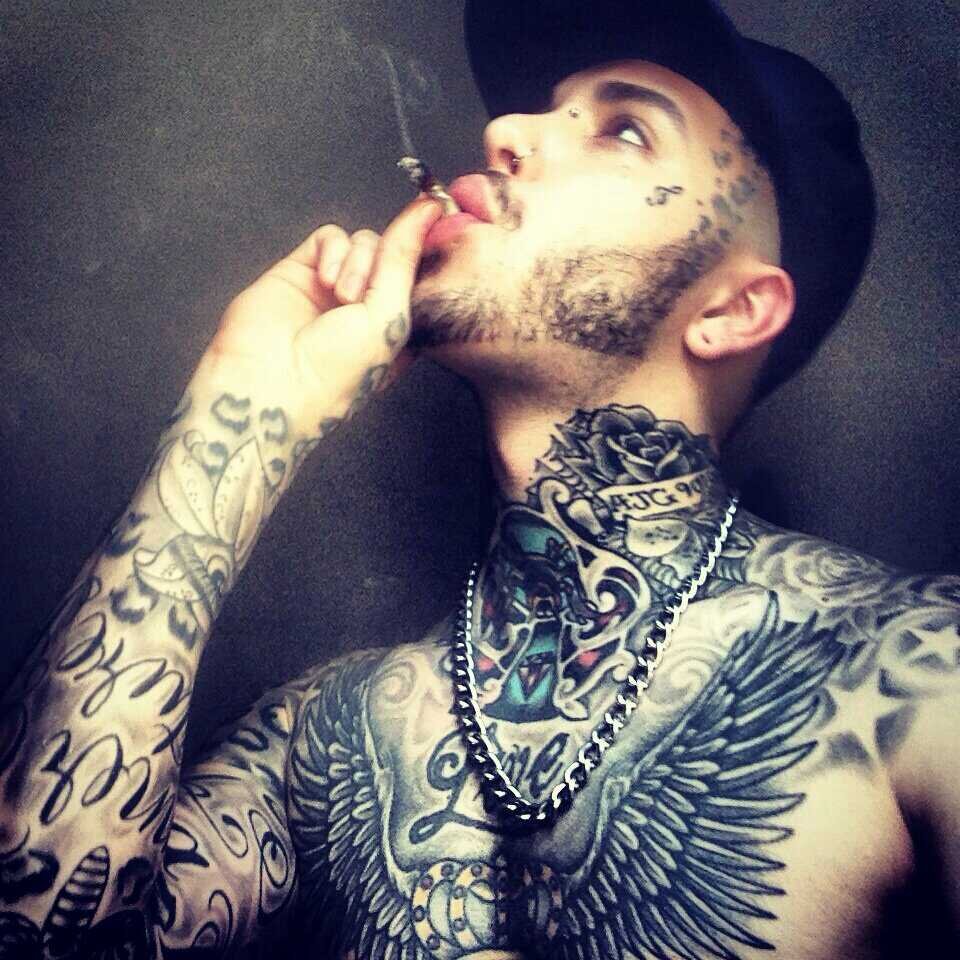 This account is in no way afflicted with the real Jayy Von Monroe, go follow him now at @jayyvonmonroe