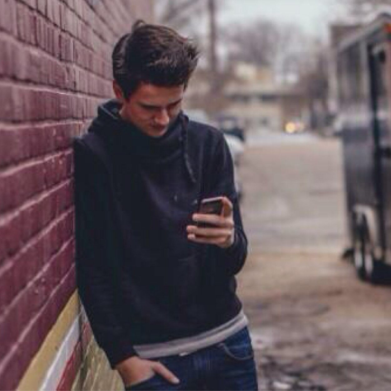My name's Toby. I'm in a band. Ok bye. |Single/RP|