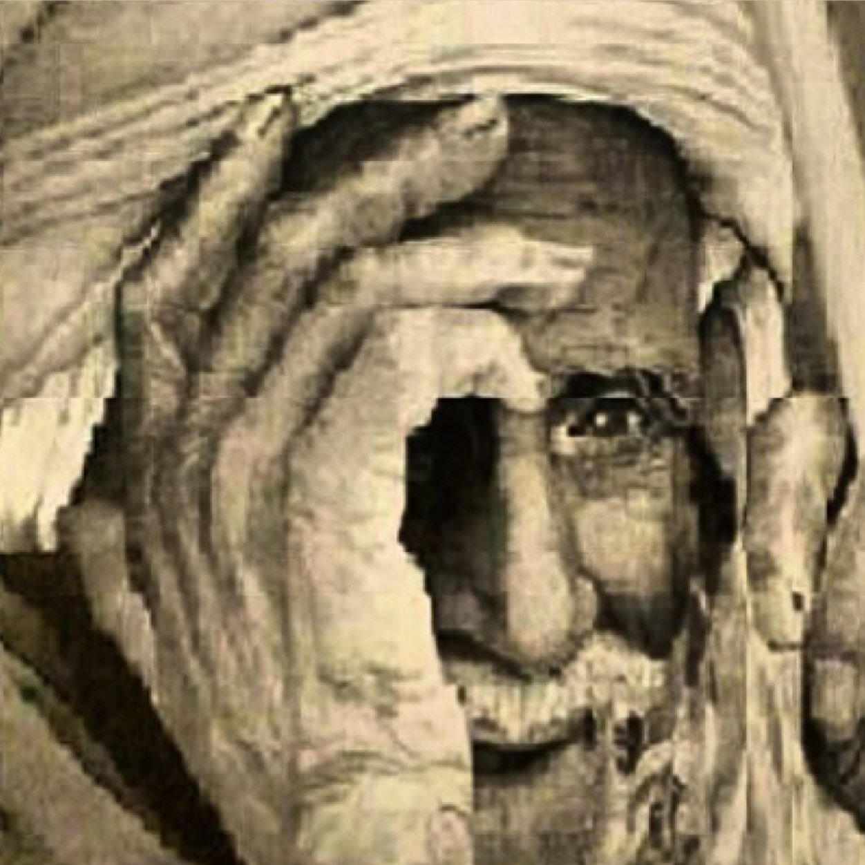 ‏اكونت مصخره  اهتم بالردود والتعليقات الي بنص الجبهه انتظرو الجديد من تفجير الجبهه