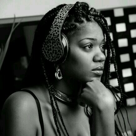 Kitten216413's profile picture. Freelance journalist, aspiring singer/songwriter and model. Other than that...Just  Kitten @Kittenpaws216 IG:KittySoftPaws_216