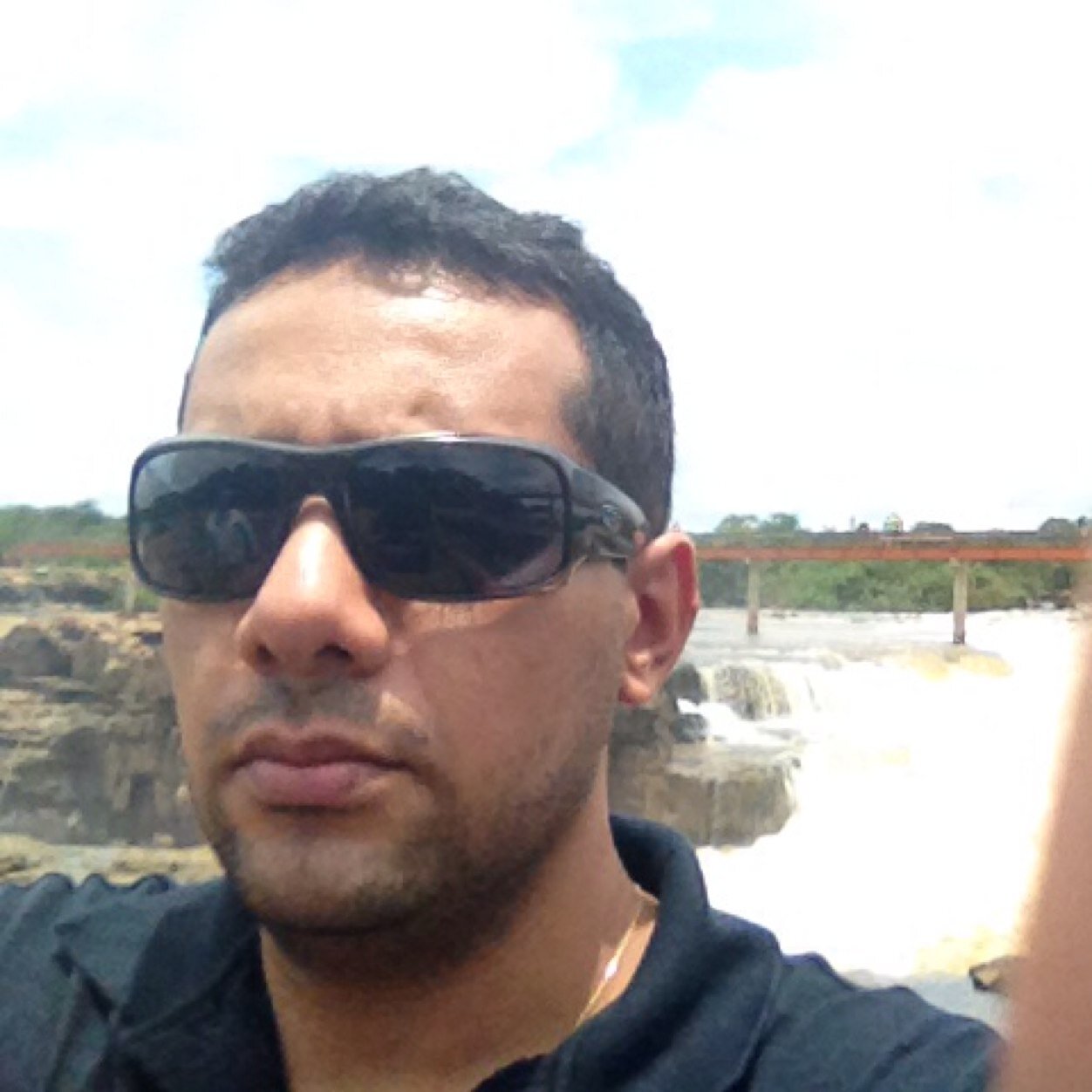 ADVOGADO - PROFESSOR -
PÓS-GRADUADO EM DIREITO CONSTITUCIONAL E AMBIENTAL E DIREITO ELEITORAL - DOUTORANDO EM CIENCIAS JURIDICAS E SOCIAIS