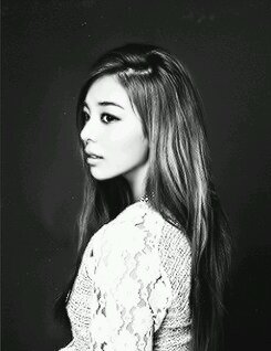 Beautiful singer with golden voice. Korean beyonce. 89garis