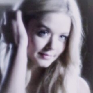 SashaPieterseFL's profile picture. My light is ultraviolet. [[FL/RP; Affiliated with @FamousLifeRPG]]