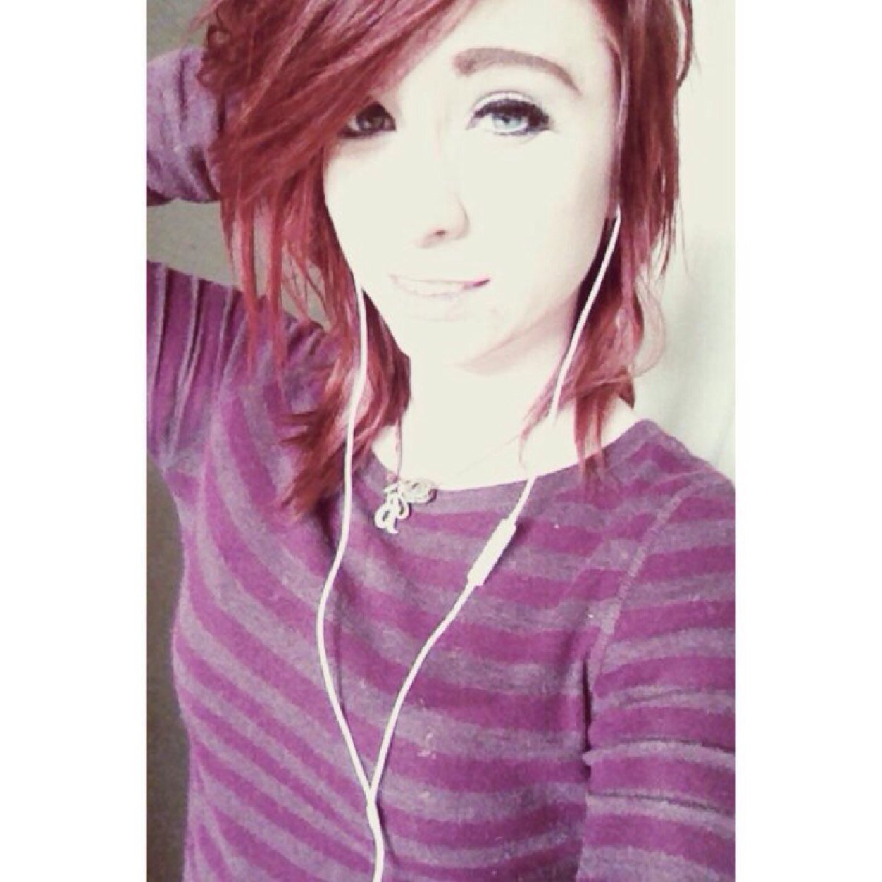 hia i'm brooke and i love anime, music and i also love to draw and i can be really random at times