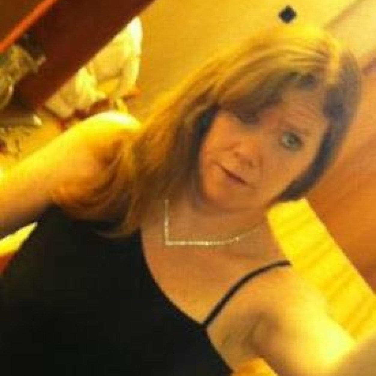 Luv my 2 girls, camping, music, cooking, photograpy, and the paranormal!