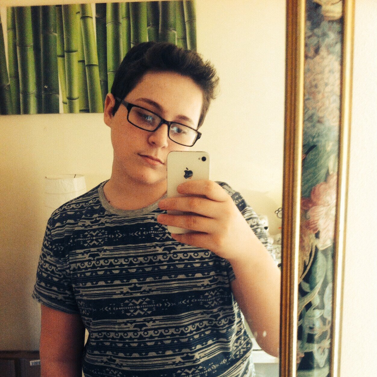 Electra_luke's profile picture. Follow @sunsetdiamandis or ill unfollow you