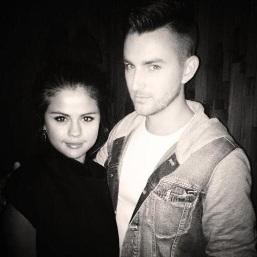 selenat21474465's profile picture. 