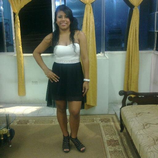 Una Palabra Se Olvida , Una Lagrima Se Va,  Un Beso Se Borra Pero Un Recuerdo Jamas. Creo En Dios. Amo Mucho  A Mis Padres Y A Mi Familia..   LEO