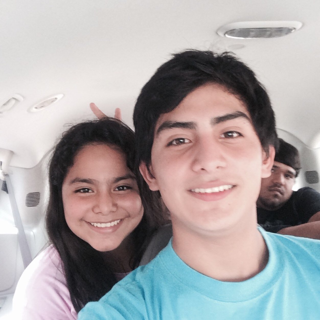 Siervo de Dios, hijo de los pastores Héctor y Gina Ferrer de Manantial de Vida