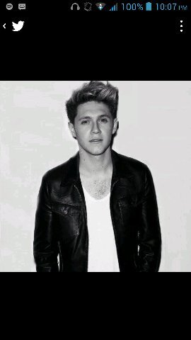 Coucou, ici tu auras tous les tweets de Niall Horan traduit en Français :) on est deux à faire ça :)