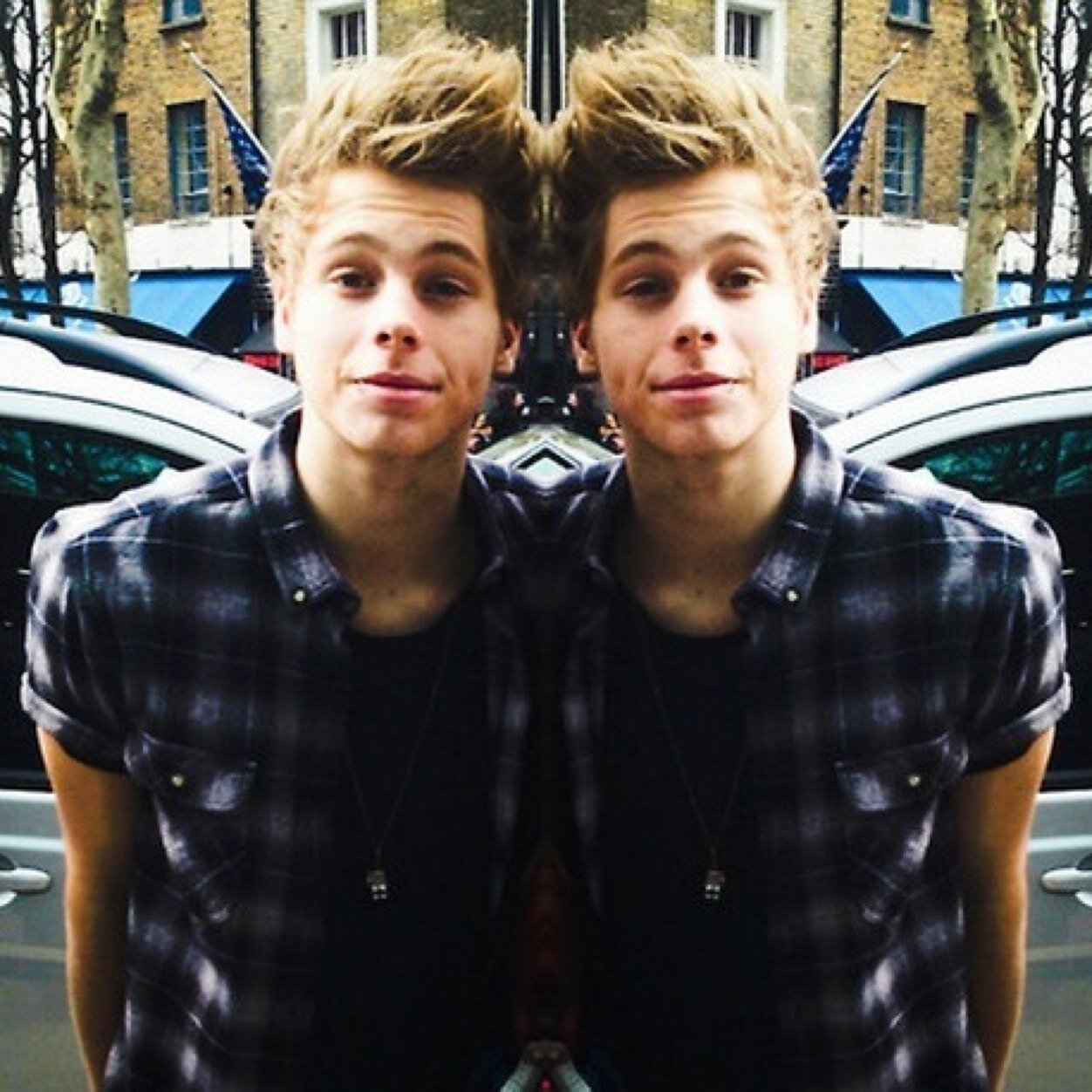 follow @nicebumniall and ask for a dm to Luke