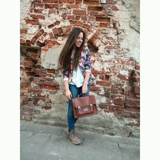 Emiliukash's profile picture. Life  is not a mp3 where you can turn on what you want,but life is a radio and you have to enjoy what has played !