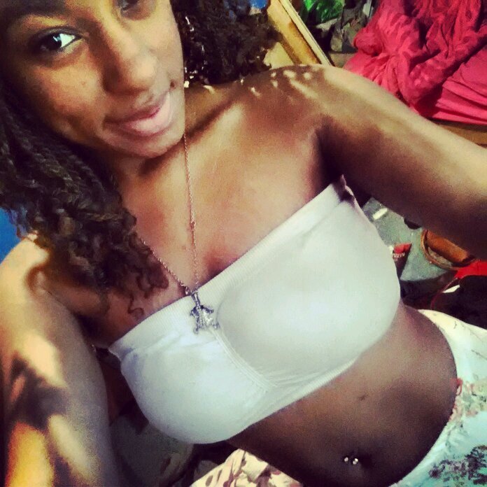 chill and cool, love to laugh and  I am everyones bestfriend ✌