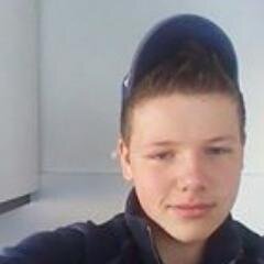 .  26-03-143 ilove her..3    14 jaar oud trekkerskieken  en tieten kieken groenhorst klas 2.2  transportbrug