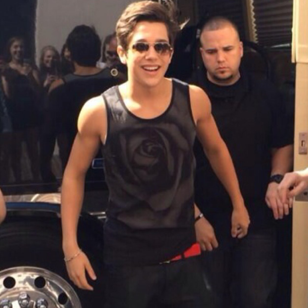 Just a girl supporting austin 24/7
Went to his concert on 7/28/13
Best night ever❤
0/4 :(