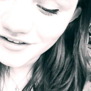 beachellie's profile picture. singer, tea drinker, aspiring linguist, boarder and lover of the arts