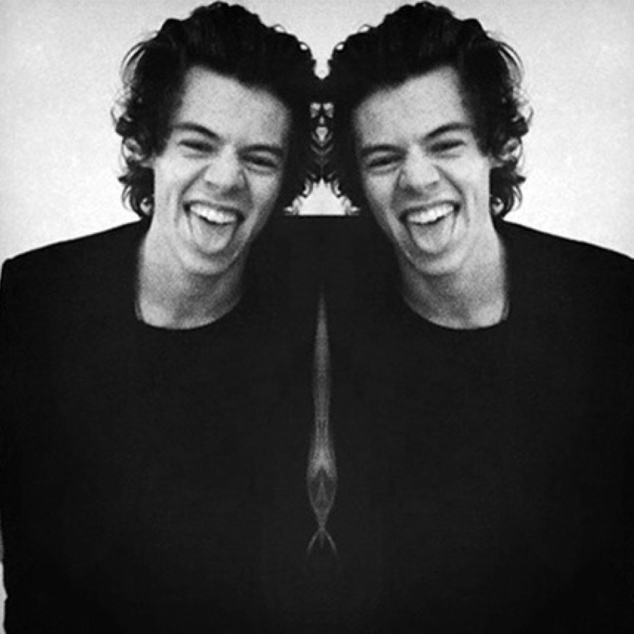 please please follow @rlly_harry she will follow back if you ask :) thank you so much if you do :)