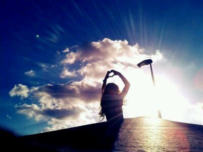 When it HURTS to look back, and you're SCARED to look ahead,you can look beside you and your BEST FRIEND will be there 