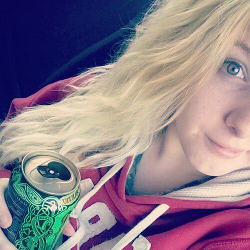 Savanna! 15! Singleeee(: Take a shot for me! Mad cause she ain't like me(: