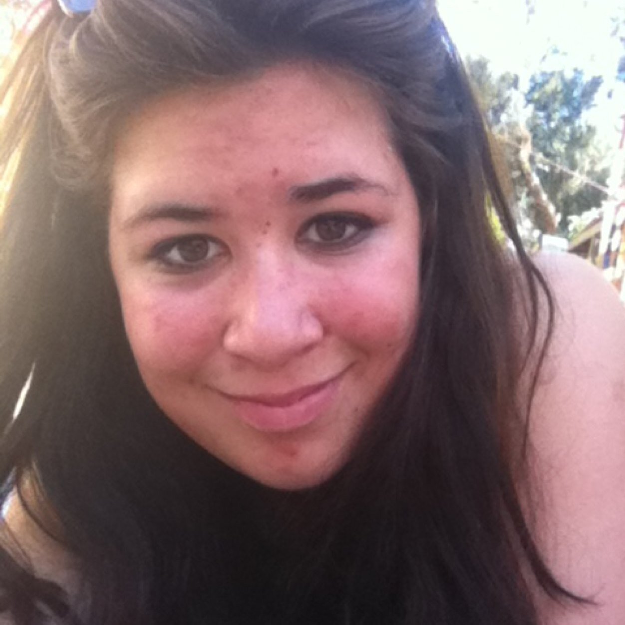 Hi I'm taryn heylman, I sing, play guitar, and I'm the sweetest girl you'll ever meet