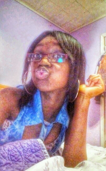 im talilyah follow me and i will follow u back#A.KA snickerdoodle ^.^ team honey cocaine