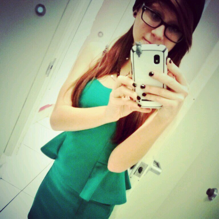 I may not be good at being normal, but im sure as hell great at being weird ^~^