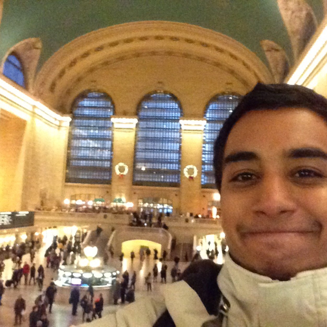 31, Electronic Engineer, Revit & AutoCAD Designer, AV Programmer Ig: RafaelEsteva