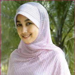 muslimah, wanita karir, menebar kebaikan, mengabdi untuk masyarakat