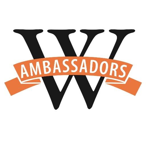 📍Wartburg College Student Ambassadors 🔸Giving visitors the opportunity to see themselves as Wartburg Knights 🍊We make walking backwards look cool