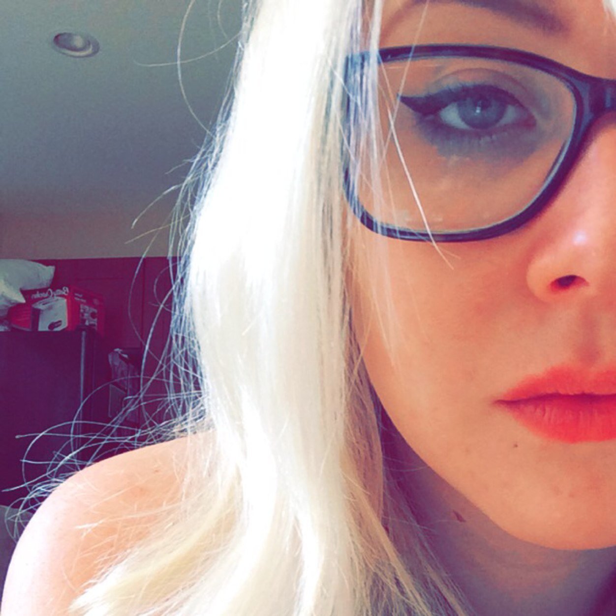 lover of coffee, design and other pretty things