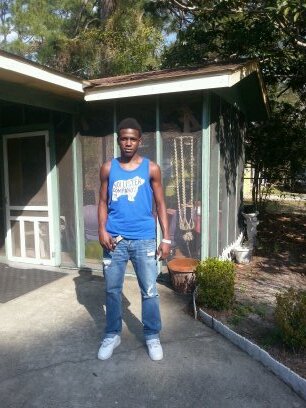 No nigga gone stop my grind and no bihh gone take my shine ✌