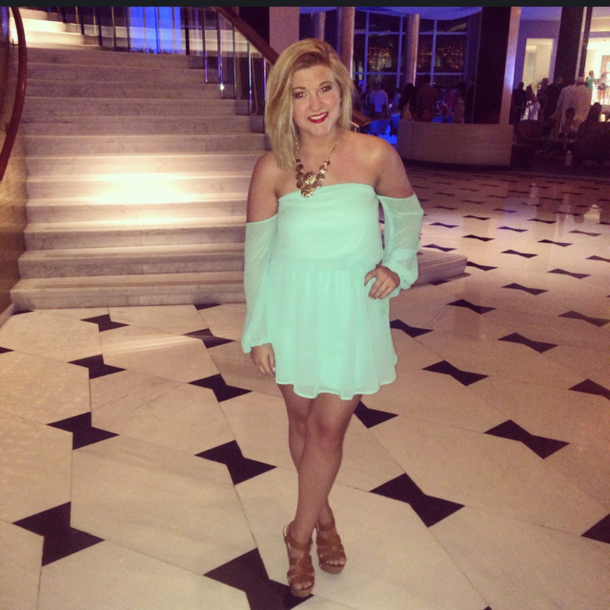 ShelbyDianne336's profile picture. ΑΔΠ ✨ 1.8.5.1 I wanted to become a certain kind of woman. I became that woman!