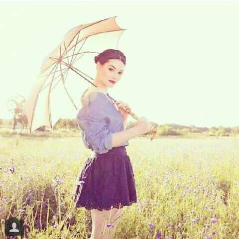 AlinaNr1's profile picture. Ich liebe Rubinrot & Tribute von Panem ♥ Einfach klasse ♡ Wenn mir Maria noch folgen würde, wäre es perfekt :* Partnerseite: Linda:) Rubyred:D