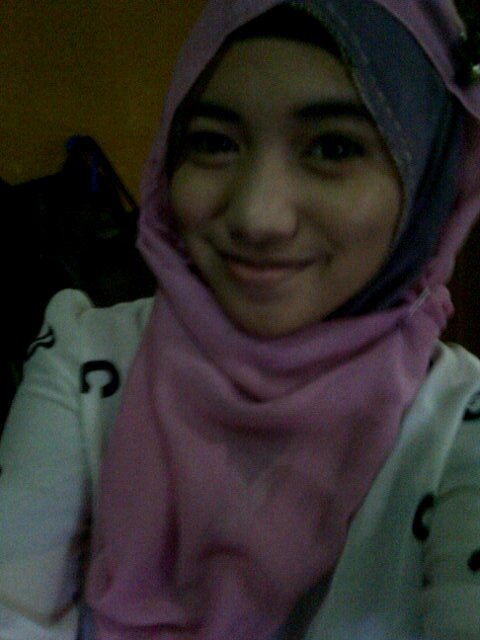 devihardianti5's profile picture. 