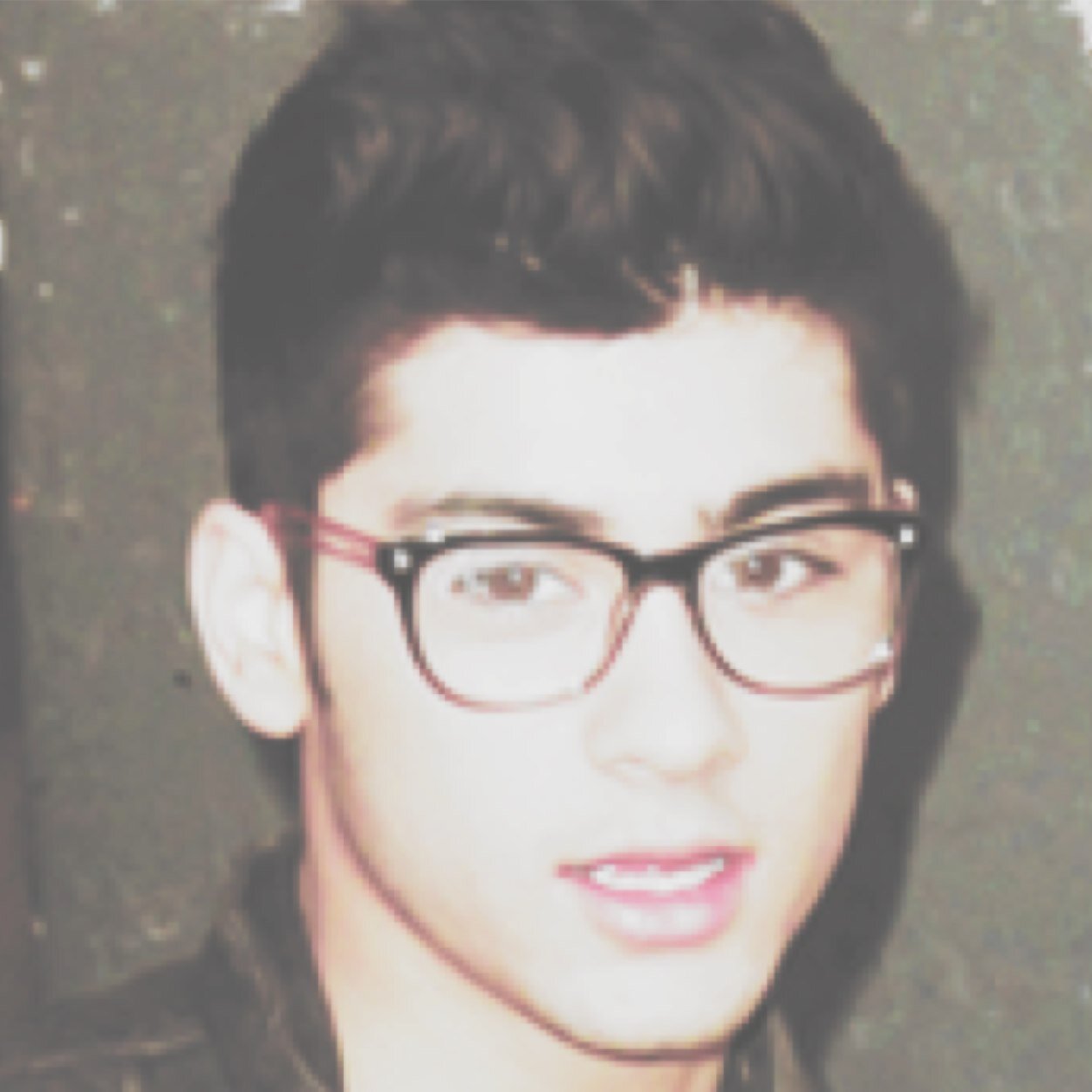 monthlymalik's profile picture. 