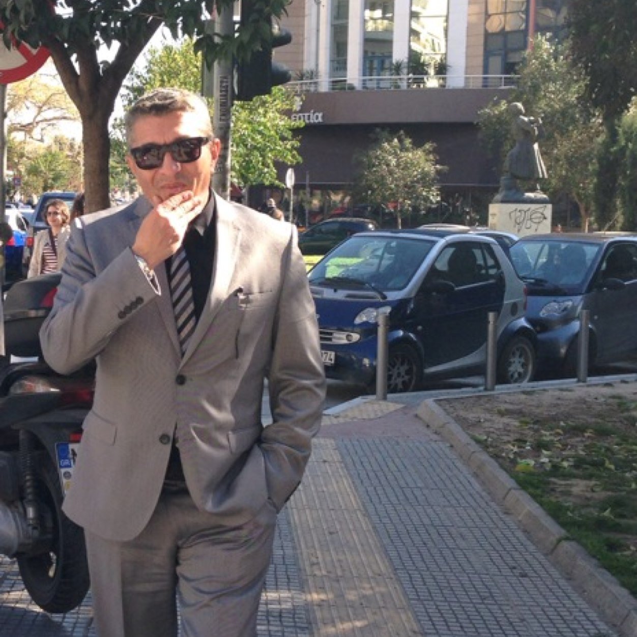 verron7's profile picture. 