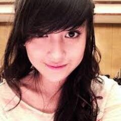 Twitter ini udah di hack , ama orang yg kurang kerjaan jadi follow ajj twitter ini @Lhiaa_48