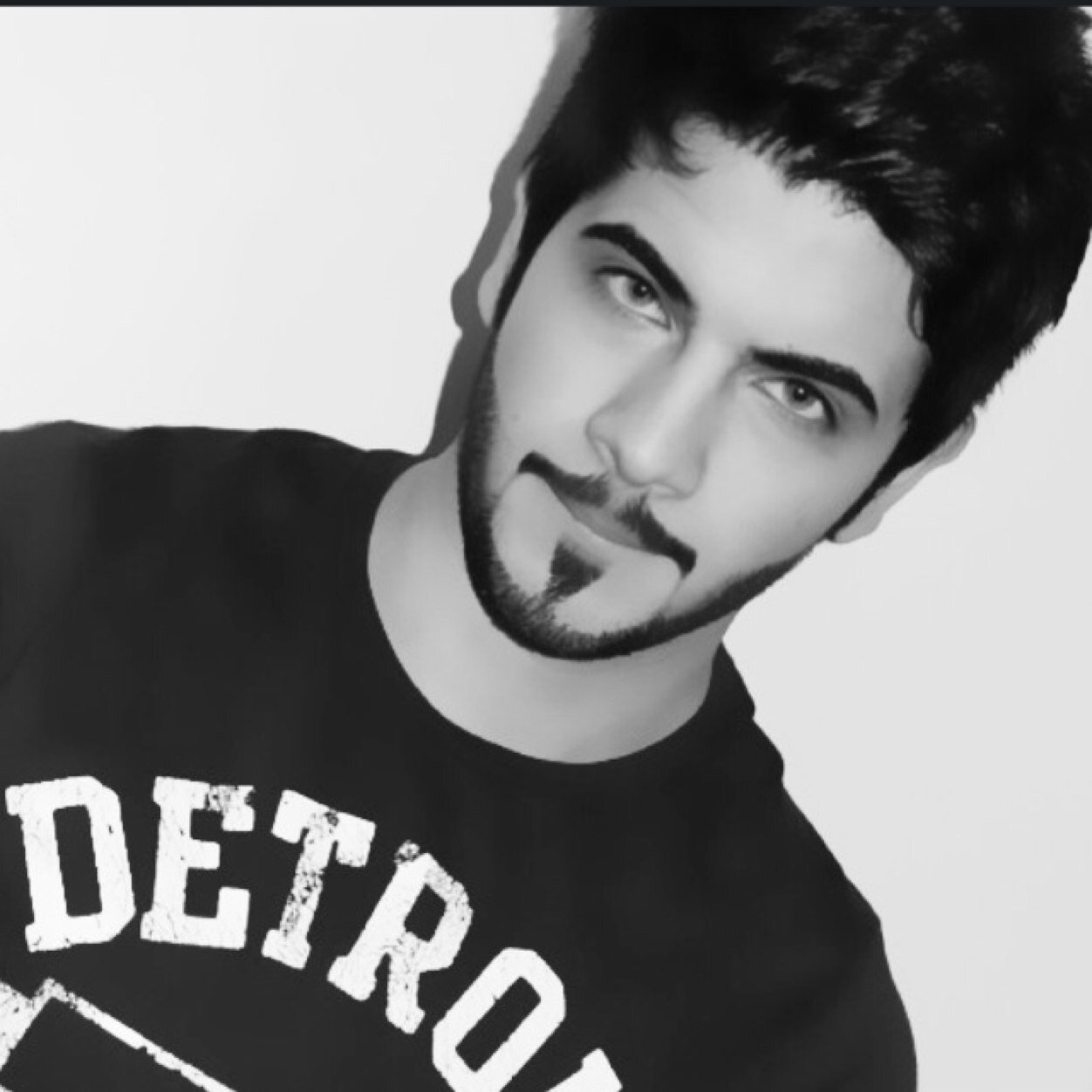 آلهدوء نصف مزآجي ، وآلأشتيآق نصفه آلأخر