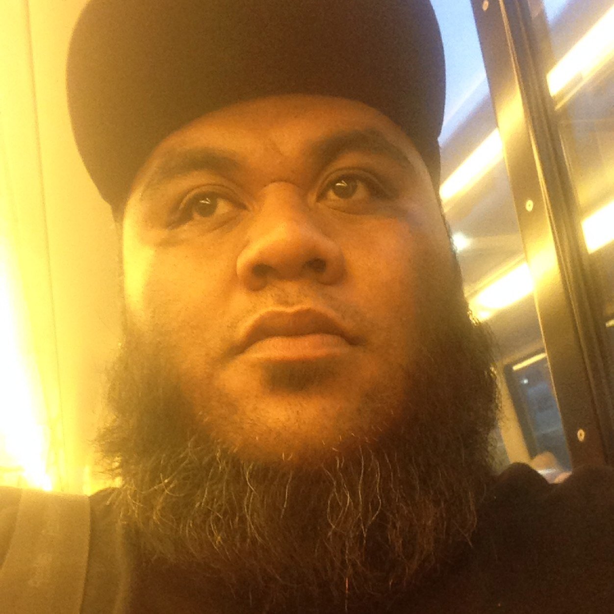 vr4izm's profile picture. who gizz a fuk