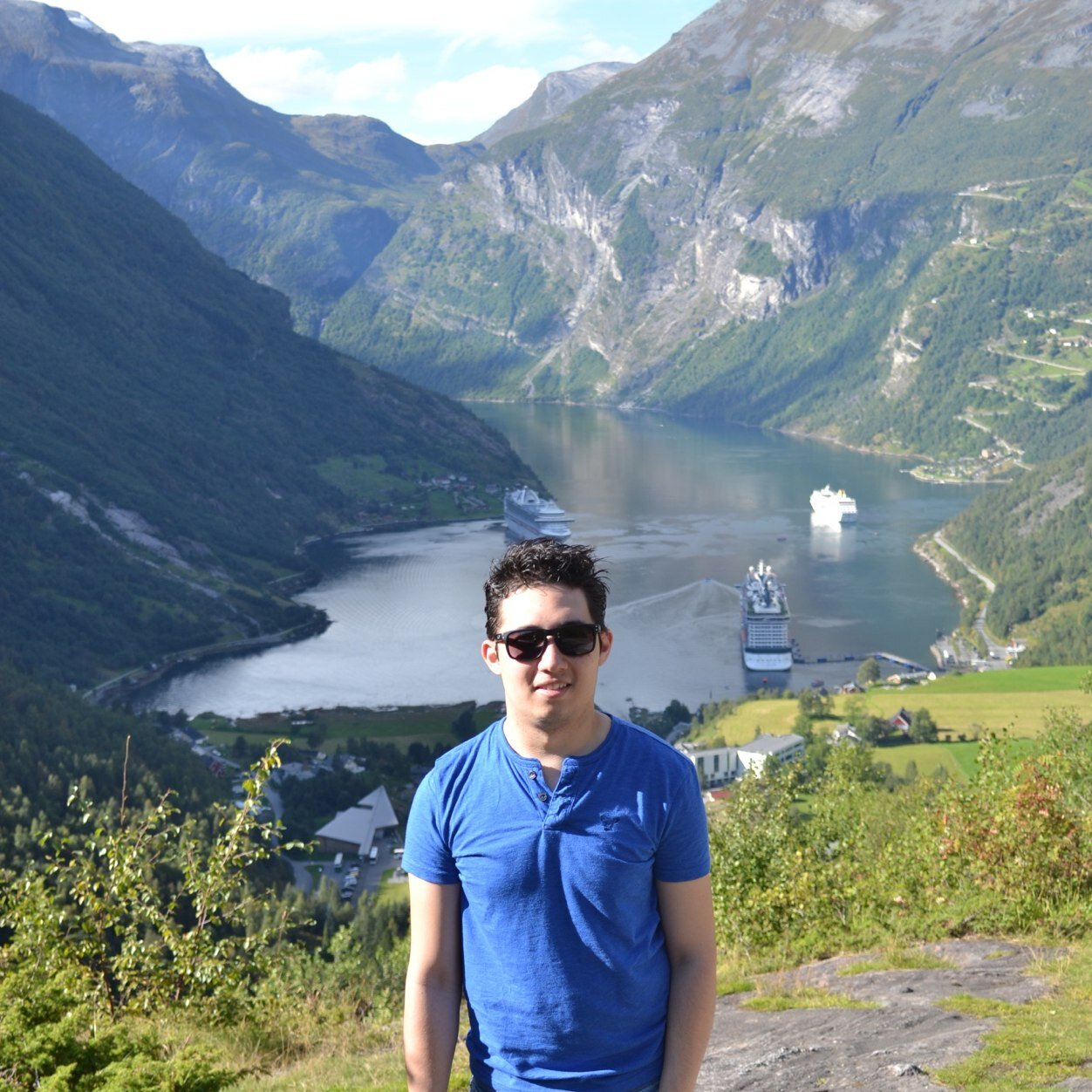 rrm182's profile picture. 