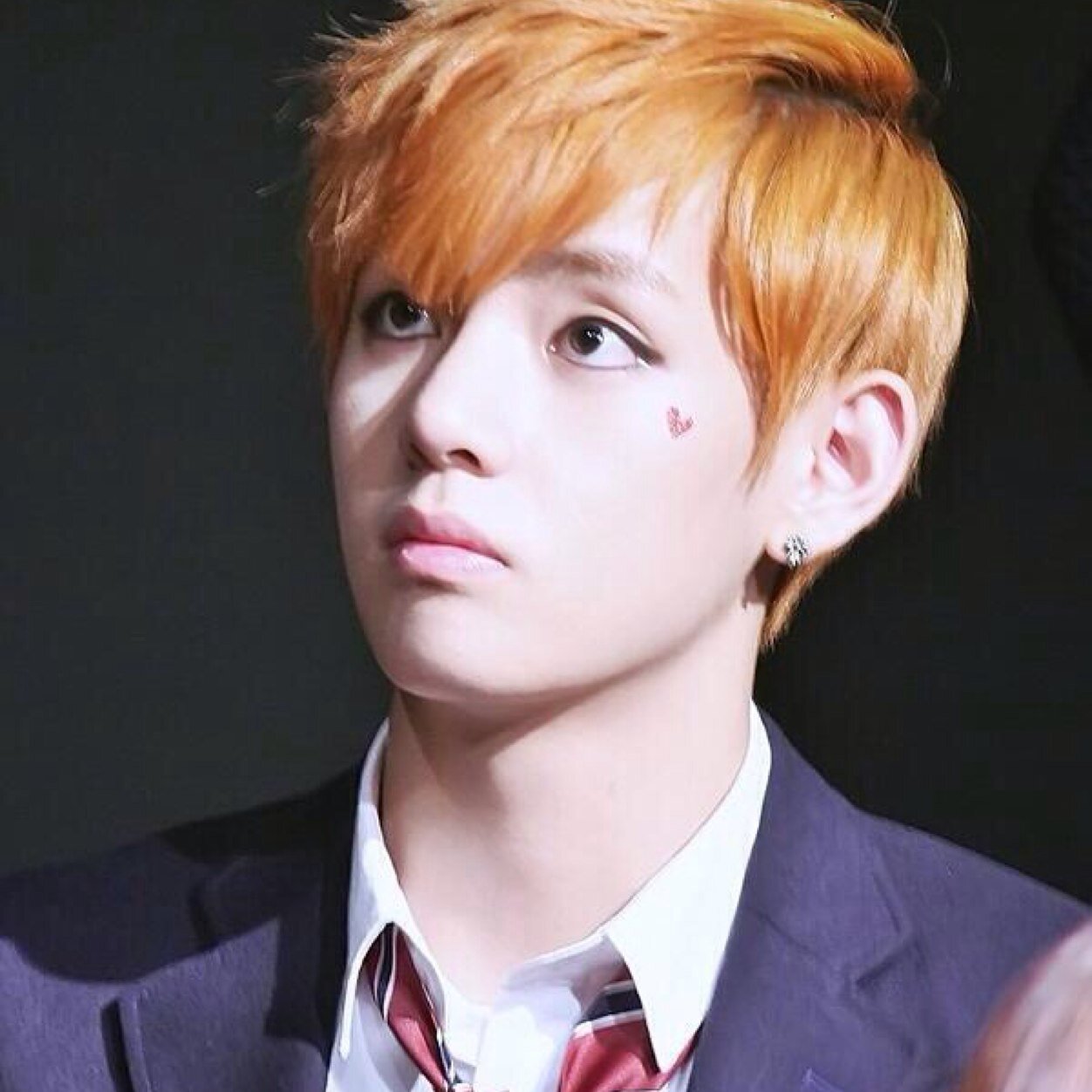 นี่คือแอคฟอลฟรี ใจดีฟอลกลับแอคกลักนะนะนะ @p_ch_y IS EXOFAN