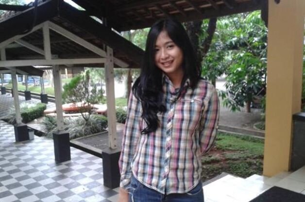 Nama lengkap : Jennifer Hanna Sution
Kelahiran : 26-Januari-1998
Blood Type : A
Bintang : Aquarius
Tinggi Postur : 163cm
Panggilan : Hanna