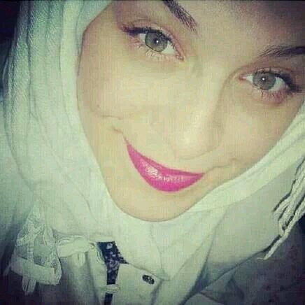‏‏‏ أعشق في نفسي العناد ، لأنني لم أخلق إلا للركوع لرب العباد .