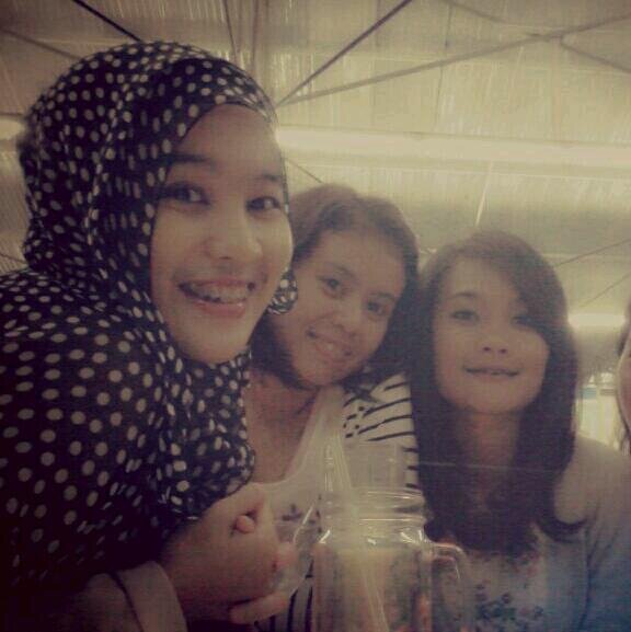 dhaniezz's profile picture. 